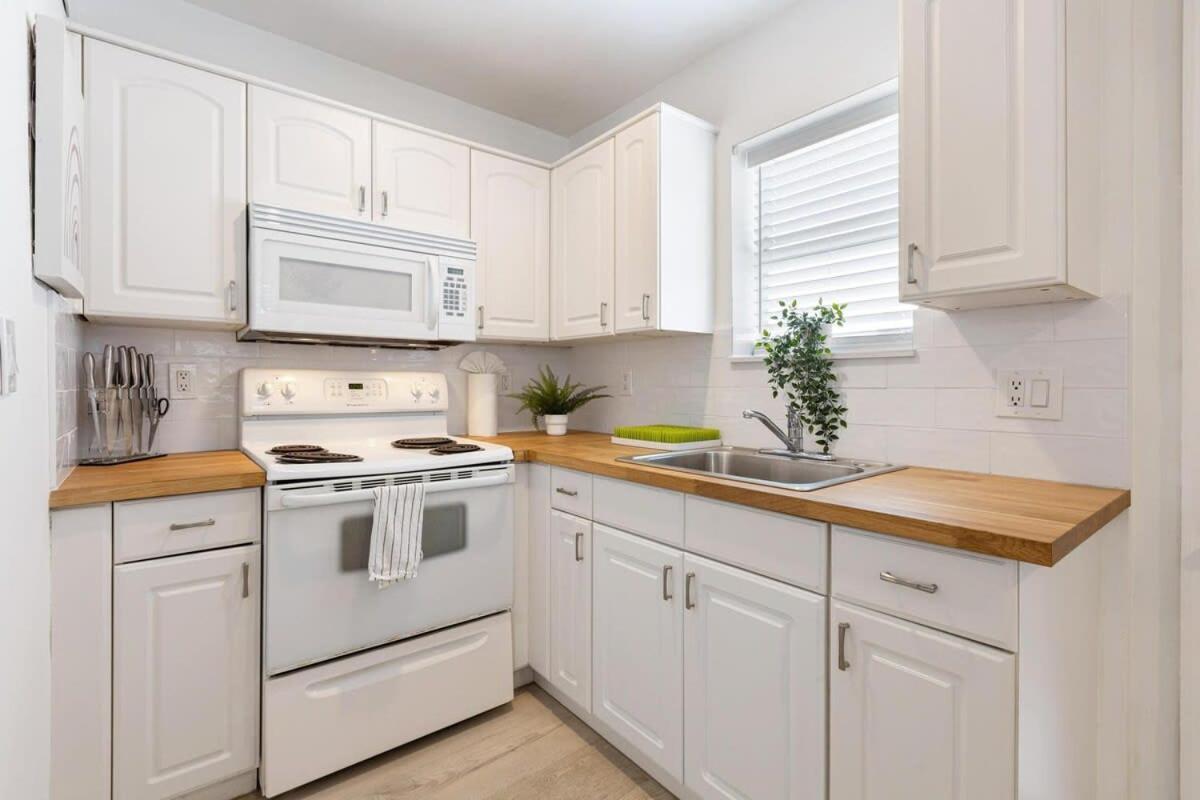 Dreamy 1-Bedroom Apt Walking Distance To Las Olas Fort Lauderdale Kültér fotó