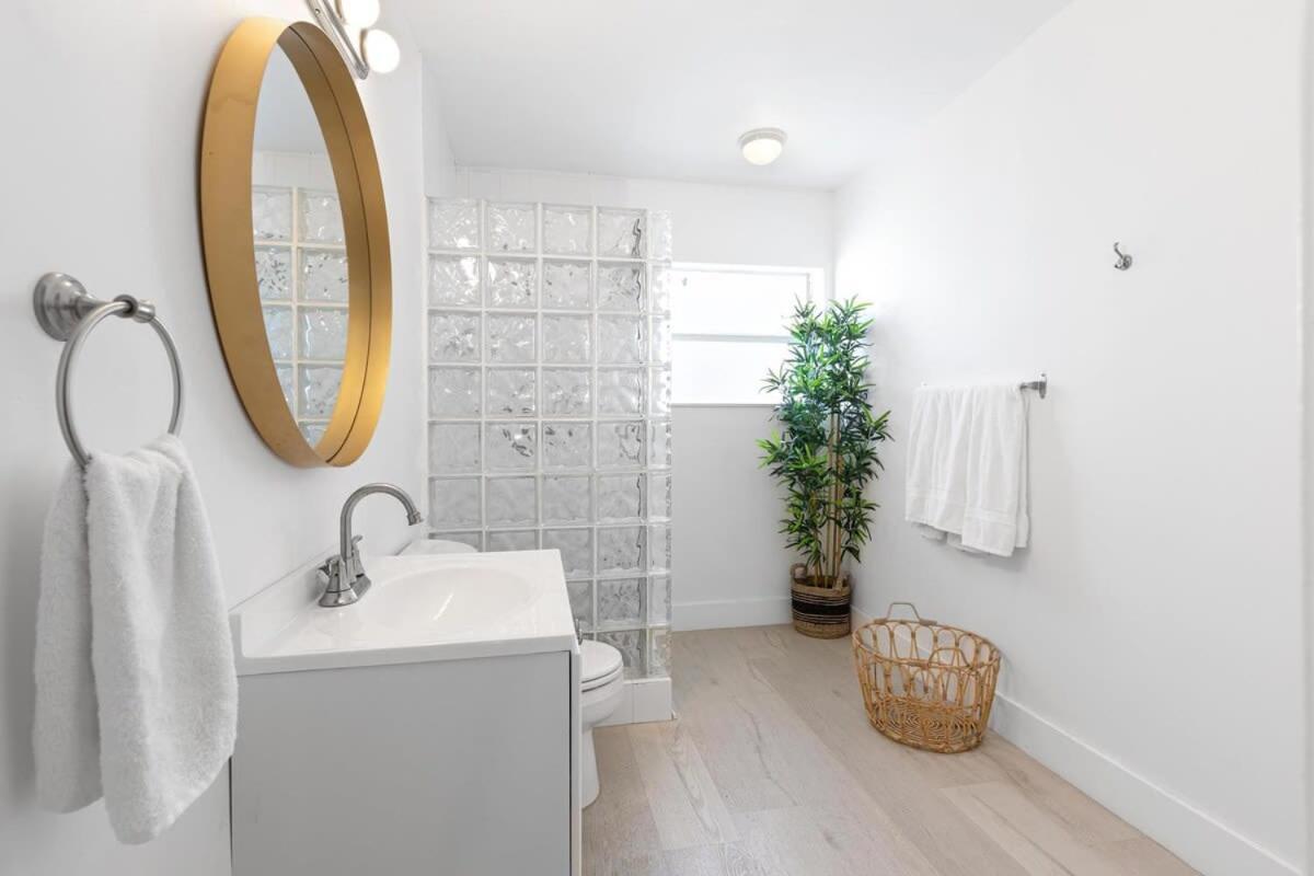 Dreamy 1-Bedroom Apt Walking Distance To Las Olas Fort Lauderdale Kültér fotó
